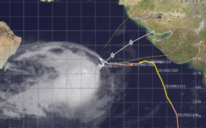Cyclone VAYU(02A) is now a disorganized system and weakening rapidly