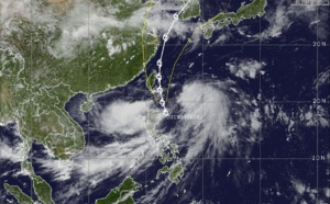 TS DANAS(06W) still poorly organized with a fully exposed center