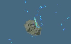 REUNION: l'alizé coupe l'île en deux, temps inclément au volcan, la tendance se maintient Jeudi et Vendredi