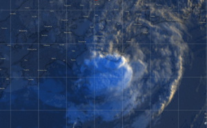 TD NARI(07W) is making landfall and will be rapidly decaying