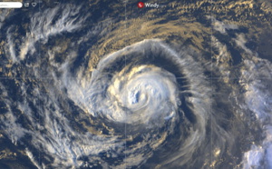 FRANCISCO(09W) still struggling to intensify, heading for Sasebo. 10W: gradually organizing