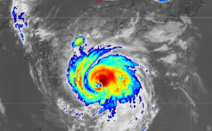 FRANCISCO(09W): Kyushu landfall in 12h. LEKIMA(10W): typhoon in 72h. 95W: now Medium