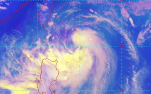 TS Bailu(12W) forecast to track over southern Taiwan shortly after 12h near minimal typhoon intensity