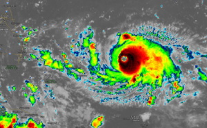 [VIDEO] L'ouragan"DORIAN" cyclone intense avec rafales à 270km/h se rapproche lentement de la Floride...mais...