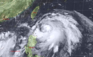 03UTC: 14W, Lingling(15W) and Kajiki(16W) updates