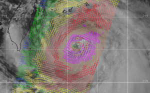 Lingling: category 3 forecast within 36h. 14W: category 1 forecast near 72h