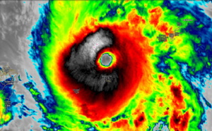 Category 4 Lingling passed over Miyakojima: 212km/h gust and 940.5mb reported. 14W: update