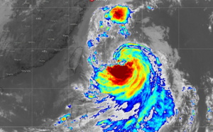 Tapah(18W) intensifying to Typhoon intensity within 24h, close to Jeju in 48h