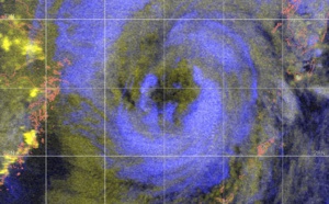 Tapah(18W) near peak intensity, forecast to be fully extratropical in 36h