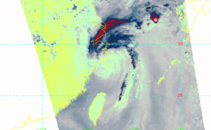 Mitag(19W) tracking close to the Chinese coastline, weakening next 48h