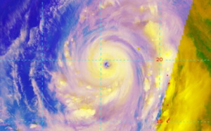 Super Typhoon Hagibis back to Category 5