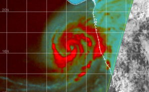 Tropical Cyclone Kyarr(04A), category 1, rapid intensification possible next 48h