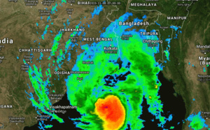 TC Matmo/Bulbul(23W) making landfall shortly after 12hours as a category 1