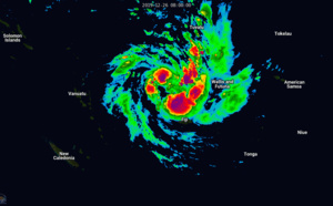 Philippines: Phanfone moving away and weakening. Fiji: 04P approaching and strengthening