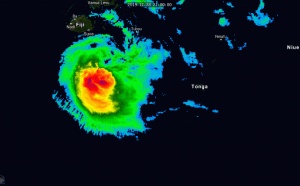 04P( Sarai) still cat 1 US but forecast to weaken while tracking between Fiji and Tonga