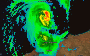 TC 14S(DAMIEN) CAT 1 US, intensifying, approaching Karratha, update at 07/15UTC