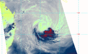 South Pacific: TC 15P(UESI) ,Final Warning, peak intensity was 80knots ( CAT 1US)