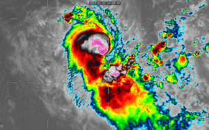 TC 16S(GABEKILE): rapid intensification. Invest 93P: Tropical Cyclone Formation Alert. 15/21UTC