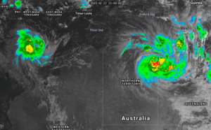 TC 19P(ESTHER): moving inland over northern Australia. TC 20S(FERDINAND): intensifying