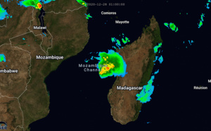 TC 07S(CHALANE) intensifying over the MOZ Channel, Update 28/09UTC TC 07S(CHALANE) intensifying over the MOZ Channel, Update 28/09UTC