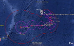 TC 08S(DANILO) & Invest 93S: 370km apart, will merge in 36/48hours, still low confidence in the forecast track, 03/15utc update TC 08S(DANILO) & Invest 93S: 370km apart, will merge in 36/48hours, still low confidence in the forecast track, 03/15utc update