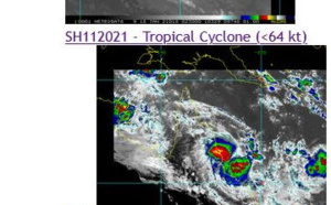 11P(KIMI) is slowly approaching Townsville, 12S(ELOISE) is slowly intensifying and approaching NorthEast Madagascar,18/03utc update