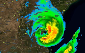 Category 2 Tropical Cyclone 12S(ELOISE) is making landfall 20km South of Beira with 200km/h gusts, 23/03utc update