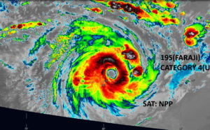19S(FARAJI): Category 4 still well organised, slowly losing strength next 48h, Invest 92P on the map 19S(FARAJI): Category 4 still well organised, slowly losing strength next 48h, Invest 92P on the map