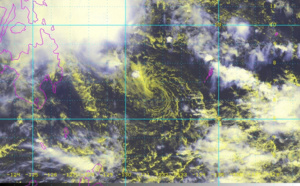 01W(DUJUAN) 35knots, attacked by strong wind shear, forecast to make landfall near 36/48hours, 20/03utc update 01W(DUJUAN) 35knots, attacked by strong wind shear, forecast to make landfall near 36/48hours, 20/03utc update