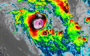 South Pacific: 23P(NIRAN) US/Cat 4,still intensifying likely above the forecast/South Indian: 24S(HABANA): explosive intensification,05/09utc updates