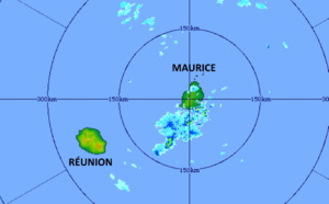ILES SOEURS: Maurice: des averses orageuses encore entre 7 et 10h, près de 100mm en 24h, tendances pour Mardi et Mercredi