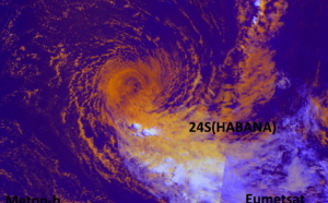 SOUTH INDIAN: 24S(HABANA) shows subtropical characteristics with strong winds removed from the center, 16/09utc update SOUTH INDIAN: 24S(HABANA) shows subtropical characteristics with strong winds removed from the center, 16/09utc update