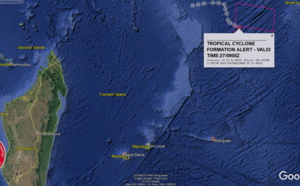 SOUTH INDIAN: Tropical Cyclone Formation Alert(TCFA) issued for Invest 98S, 27/09utc update