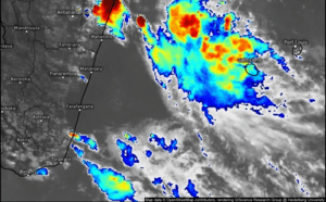 ILES SOEURS: Vigilance fortes pluies et orages en cours à la RÉUNION, mise à jour le 27/18h30