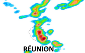 ILES SOEURS: une ligne d'instabilité traverse MAURICE et s'active dans l'Est de la RÉUNION la nuit prochaine, 09/04 17h30