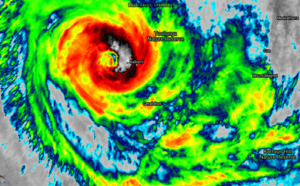 LIVE UPDATE: TC 26S(SEROJA), 70knots/US CAT1 has made landfall, 170km/h gust recorded East of Kalbarri( ABC live report), 11/12utc