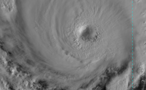 TY 20W(MINDULLE) losing tropical features//Arabian Sea: TC 03B(GULAB) developing an eye and intensifying//Atlantic: 18L(SAM) at Super Hurricane intensity again,01/15utc 