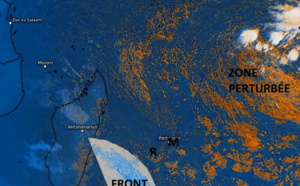 ILES SOEURS: Mercredi 06 Octobre 2021: le temps change demain Jeudi alors que le front froid traverse la RÉUNION puis MAURICE