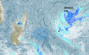 ILES SOEURS: prévisions+cartes détaillées pour MAURICE et la RÉUNION : 3 au 5 Novembre//Résidus de la Perturbation 93S au NE de RODRIGUES