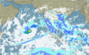 Invest 92B now over-land whereas Invest 93A is low for the next 24hours, 19/08utc