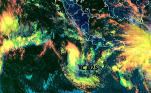 South Indian Ocean: Invest 92S is now TC 02S, should be short-lived, 01/09utc