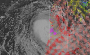 TC 06P(TIFFANY) re-intensifying over the GOC// TC 05P(CODY) intensifying again, 11/03utc TC 06P(TIFFANY) re-intensifying over the GOC// TC 05P(CODY) intensifying again, 11/03utc