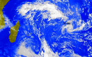 TC 08S set to intensify gradually over 72hours while approaching the Mascarenes area, 27/03utc