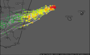 Powerful TC 08S(BATSIRAI) CAT 4 US: to make landfall over Madagascar shortly after 24h// Invest 90S is now TC 10S, 04/15utc