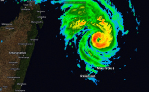 Powerful TC 13S(EMNATI): forecast to reach CAT 4 by 24hours, slowly approaching East Central coast of Madagascar, 20/09utc