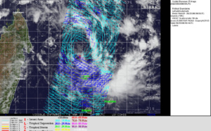 TC 01B: now weakening//Invest 97S slowly intensifying East of Madagascar//14S(VERNON),Invest 96P,18P(EVA): subtropical,06/06utc