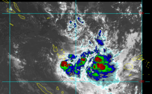 TC 26P(GINA): crossing Vanuatu, 19/09utc