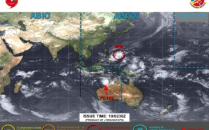 90W gradually developing approaching the Philippines //TC 18S forecast to be a powerful CAT 4 US by 72h and landfall East of Pardoo//1003utc