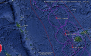 TD 17W weak and ill-defined for now// 02P(MAL) intensifying while approaching FIJI//1309utc