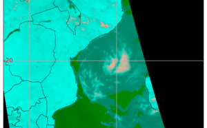 TC 04S(ALVARO) intensifying// 3115UTC